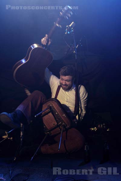 MUGISON - 2010-02-21 - PARIS - La Maroquinerie - 